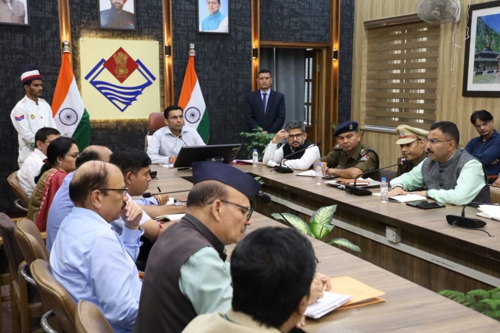 उत्तराखंड राज्य स्थापना दिवस, रजत जयंती अवसर पर जिलें में विभागोें के उच्चस्तरीय अधिकारी रहेंगे नोडल; साथ ही प्रत्येेक कार्यक्रम स्थल एवं रूट पर तैनात रहेंगे एडिशनल मजिस्टेªट ।