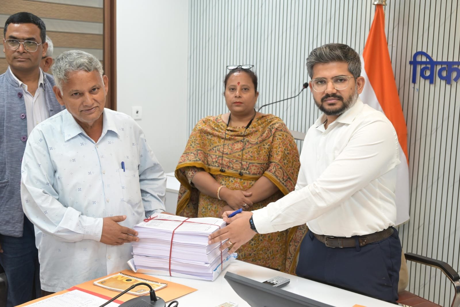विशेष गहन पुनरीक्षण की तैयारियां तेज, राजनीतिक दलों के साथ अहम बैठक सम्पन्न।